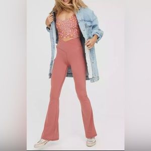 OFFLINE by aerie real me high waisted crossover flare legging in pink
